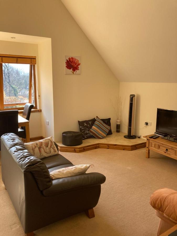 פורט ויליאם Springbank Apartment - Sleeps 4 - Pet Friendly מראה חיצוני תמונה